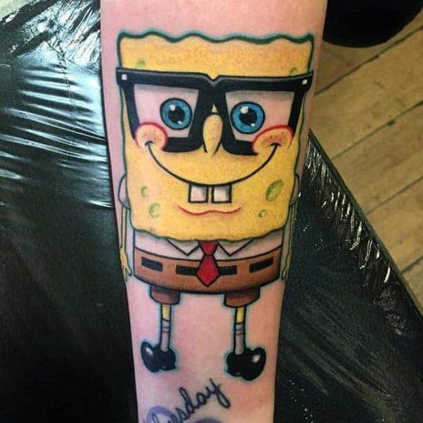 SpongeBob na przedramieniu - wzór 4 SpongeBob jako tatuaż na przedramieniu - inspiracja 4